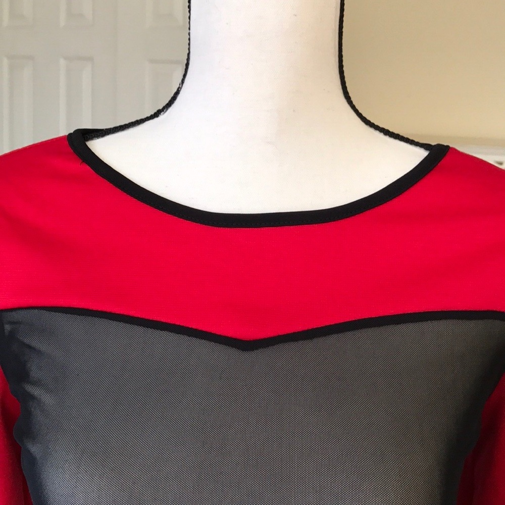 NWT BODY CENTRAL LONG SLEEVE TOP W/ BLACK SHEER - Picture 3 of 5
